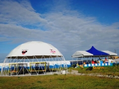 خيمة الحدث في الهواء الطلق